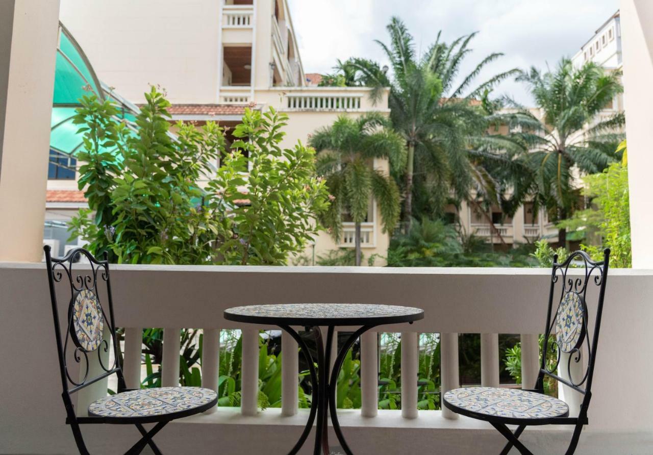 Park 38 Hotel - Sha Plus Phuket Bagian luar foto
