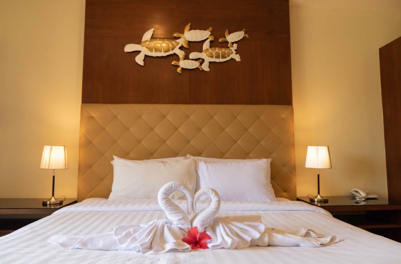 Park 38 Hotel - Sha Plus Phuket Bagian luar foto